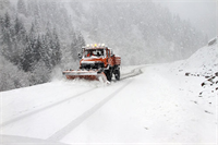 Kar yağışı sebebiyle Rize Erzurum karayolunun Ovit Dağı geçidinde ulaşım kontrolü olarak sağlandı