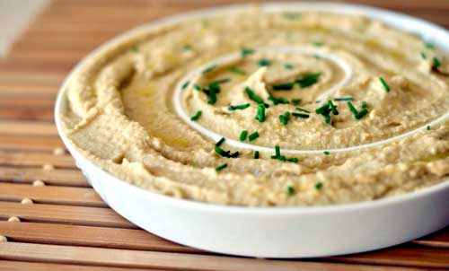 Humus seven biriyseniz akşam saatlerinde yemeniz daha doğru olacaktır