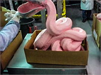 Amerikan ABC televizyonunda bir programda bu ürünlerde kullanılan malzeme pembe balçık olarak adlandırılmıştı Bu malzemelerin kullanım öncesi tabi tutulduğu temizlenme işlemi bazılarının midesini bulandırsa da bunları yiyen kimse hasta olmadı İtirazlar genellikle işin estetik yanlarıyla ilgili Bu ürünler epeydir yeniden piyasaya girmeye başladı