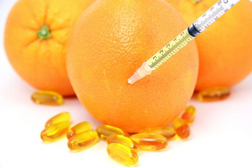 Soğuk algınlığına C vitamini 1970 yılında bir bilim adamı C vitaminiyle soğuk algınlığının kontrol edilebileceğine inanıyordu Ancak bu doğru değildi C vitamininin üst solunum yollarına karşı herhangi bir etkisi bulunmuyor
