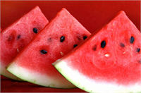 Özellikle bu durum akciğer mide ve prostat kanseri için kanıtlanmıştır Ayrıca araştırmalar serviks ve göğüs kanseri için de gelecek vaadediyor Likopen ayrıca iyice olgunlaşmış kavunda da bol miktarda bulunur