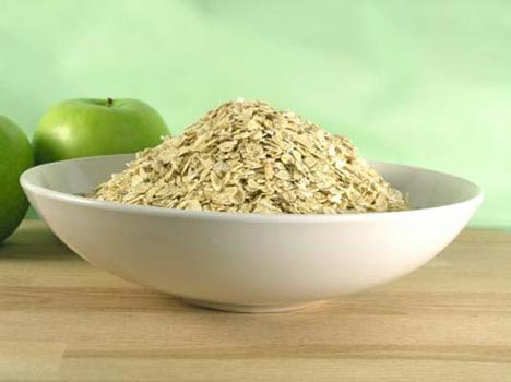 Yulaf ezmesi Protein antioksidan karbonhidratlar lif vitamin ve minerallerle dolu ve sizi öğlene kadar tok tutar