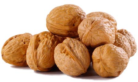 Ceviz Omega 3 yağ asitleri bakımından somon balığından bile daha zengin olan ceviz anti inflamatuar polifenoller içeriyor