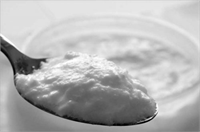 Süt ürünleri acılı yemeğin acısını alır Acı ve baharatlı bir yemekten sonra süt içmek ya da yemekle birlikte yoğurt yemek acılığı azaltır