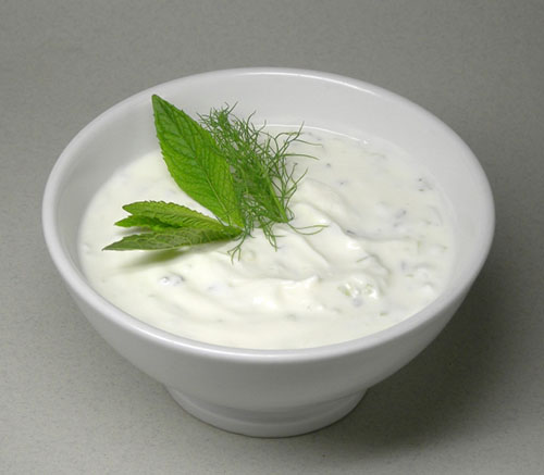 PROBİYOTİK YOĞURT TÜKETİN Bağışıklık sistemini kuvvetlendirip mide bağırsak enfeksiyonlarına karşı direnç oluşturan probiyotik yoğurt ve kefir enfeksiyonlara karşı korur