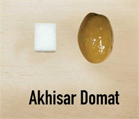 Akhisar domat Akhisar ın en iyi yağlık zeytinlerinden Son dönemde daha çok sofralık olarak tercih ediliyor Bölgeye özgüdür Yetiştiği bölgeler Manisa nın Akhisar Turgutlu Saruhanlı İzmir in Merkez Kemalpaşa Selçuk Aydın ın Merkez Söke Karacasu Kuyucuk ilçeleri