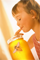 Kolaylı apiterapi ürünlerinin insan yaşamı ve sağlığı açısından son derece önemli olduğunu vurgulayarak şunları söyledi