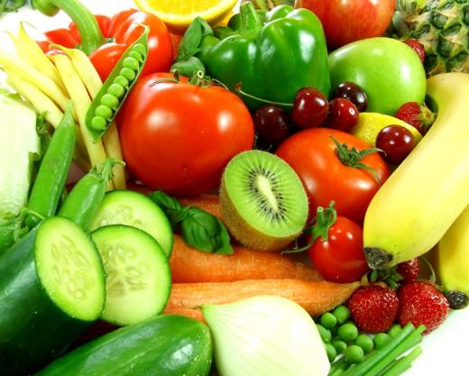 Sebze ve meyveleri çiğ tüketin Eğer pişiriyorsanız mümkün olduğunca kısa sürede ve diriliğini koruyacak şeklide pişirin B ve C vitamini gibi vitaminler ısıyla kolayca kayba uğruyor Ispanak brokoli karnabahar lahana bamya patlıcan ve kabak gibi sebzeleri en fazla 10 dakika pişirin Fasulye için de 20 dakika pişirme süresi yeterli