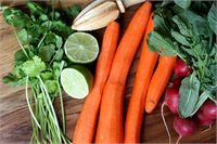 Pancar ve havucun içeriğinde bulunan flavonoidler ve beta karoten karaciğerin çalışmasını ve sağlıklı bir şekilde çalışmasını destekler