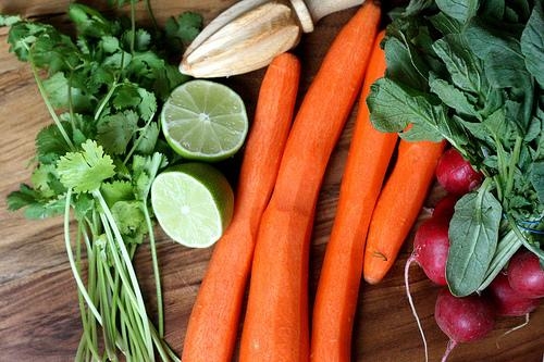 Pancar ve havucun içeriğinde bulunan flavonoidler ve beta karoten karaciğerin çalışmasını ve sağlıklı bir şekilde çalışmasını destekler