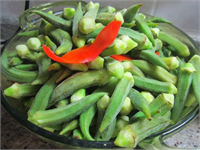 Bamya içeriğindeki yüksek lif oranı sayesinde tokluk hissi yaratır