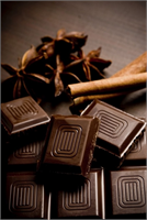 Bitter çikolata Tam bir tatlı bağımlısı mısınız Hafızayı güçlendirmeye yardımcı olan bileşenler içeren bitter çikolata aynı zamanda mutluluk da verir Yapılan araştırmalara göre kakaoda bulunan flavonoidler stresi vücuttan uzaklaştırmaya yardımcı oluyor