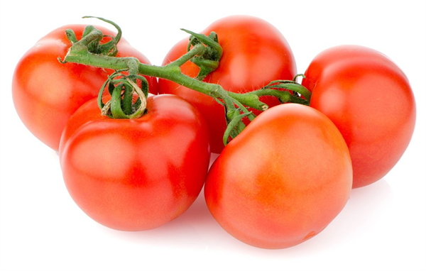 İçerdiği antioksidanlarla oldukça sevilen domatesin 100 gramı sadece 4 kalori