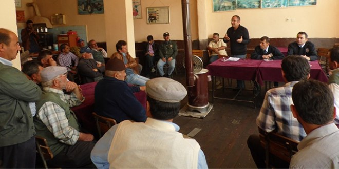 Küçükköy de Traktör Sürücüleri Bilgilendirildi