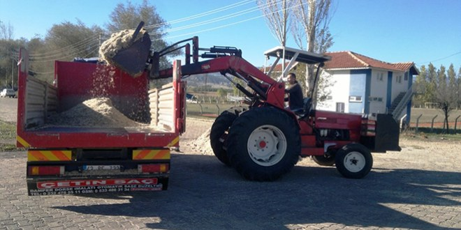 Besiciler Yaş Pancar Küspesine Yöneldi