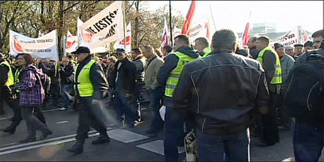 Rus Ambargosu Polonyalı Çiftçileri Sokağa Döktü