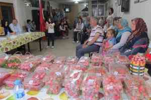 En Güzel Osmanlı Çileği Yarışmasında 44 Üretici Yarıştı