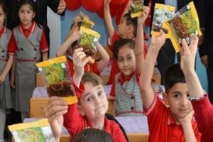 6 Milyon Öğrenciye Kuru Üzüm
