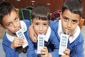 Okullara 289 Milyon Kutu Süt Alınıyor