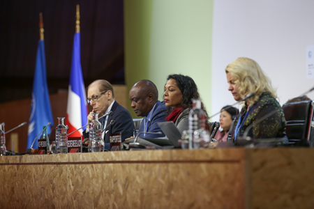 Paris İklim Zirvesi nde Son Kararlar Cumartesi Gününe Uzatıldı