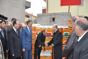 Sincikli Arıcılara Fenni Kovan Desteği