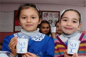 107 Bin Öğrenciye Süt Dağıtılacak