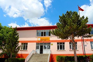 Yunak ta Tarım Alanı Tarla ve Süs Bitkileri Dalları açıldı