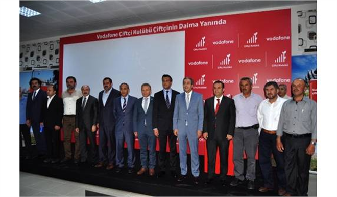 Bakan Mehdi Eker Çiftçilerle İftarda Bir Araya Geldi