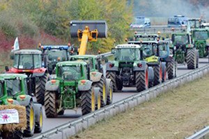 Fransa da düşük fiyat protestosu