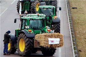 Fransız Çiftçiler Hükümet Yardımını Yeterli Bulmadı