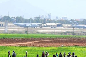 İncirlik in Çevresinde Fıstık Hasadı
