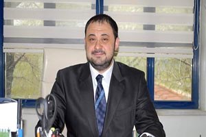 Bolvadin de Toprakta Oluşan Dev Yarıkların Nedeni Belli Oldu