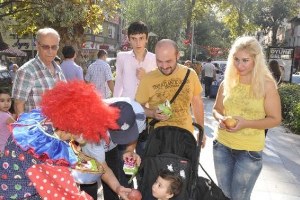 Elma Festivali Tanıtımında 2 Ton Elma Dağıtıldı