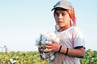 Tarlada Çalışan Çocuklar İçin Okul Zili Çalmayacak