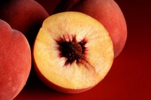 Bursa da Şeftali Dalından Tezgaha Ulaşana Kadar 4 Lira Zamlanıyor