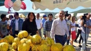Urla da 2 Nohutalan Kavun Festivali Başladı