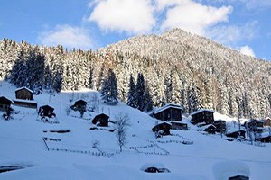 Kar Çiftçinin Yüzünü Güldürdü