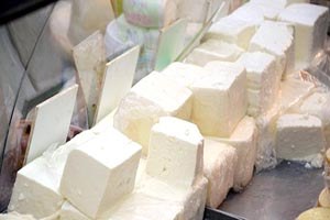 Eskişehir de Açıkta Peynir Satışı