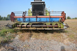 Geliştirdiği Biçerdöverle Susam Hasadı Yaptı