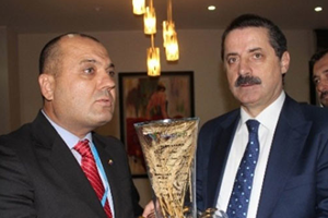 Bakan Çelik ten Yerli Tohum Rumeli nin Sahibine Tebrik