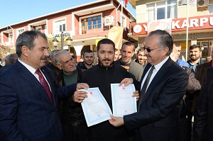 186 Çiftçiye Tapuları Verildi