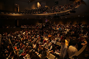 MZV Dev İsimleri Ağırladı