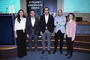 E Ticaret Farkındalık Zirvesi İzmir de Yapıldı