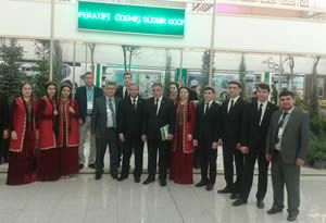 Ödemiş teki Süs Bitkileri Üreticileri Türkmenistan daki Fuara Katıldı