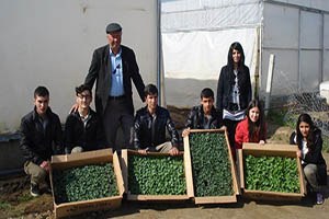 Sarıgöl de Lise Öğrencileri Organik Tarıma Başladı