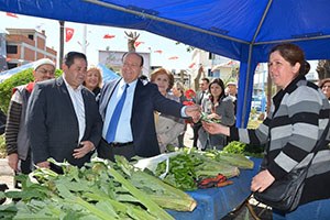 Efeler de Yöresel Otlar Ve Ürünler Sergilendi