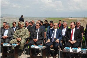 Kahta lı Arıcılara Kovan Desteği