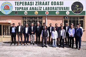 Tepebaşı nda Çiftçisiyle Dayanışma İçinde