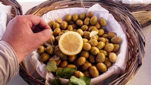 Anadolu nun Zeytinleri Cunda Adası nda Buluştu