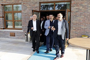 Antalya lı Çiftçilere Havadan İhracat Kapısı Aralanıyor